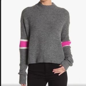 ••NWT Women’s John + Jenn Slate Grey and Pink Sweater Size Large Mock Turtleneck